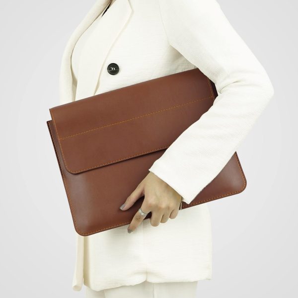 Macbook Sleeve Brown (13 inches) Supply