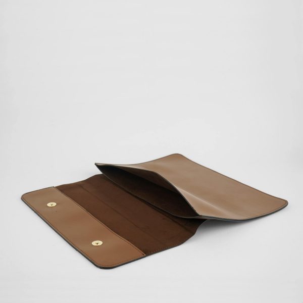 Macbook Sleeve Brown (13 inches) Supply